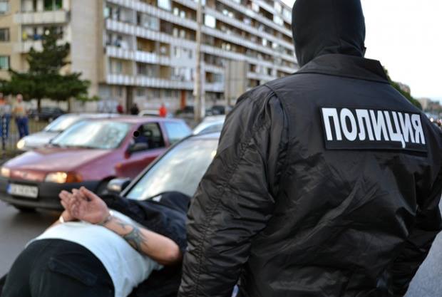 60 души са арестувани при полицейска акция в карловското село Розино
