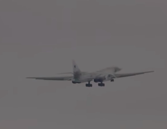 Русия показа новата версия на бомбардировача Ту-160М (ВИДЕО)
