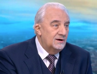 Муравей Радев: Глупаво е българинът в момента да сменя левовете в евро, ще загуби