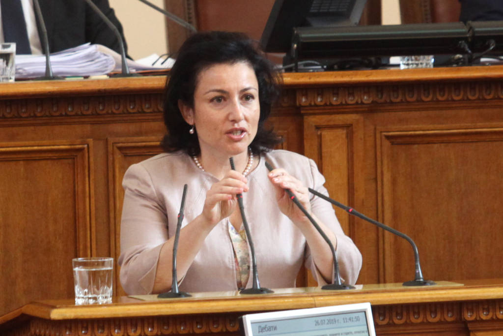 Десислава Танева: Язовир „Тича“ може да осигури вода за следващите 2 години