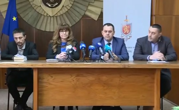 Маскиран полицай ограбил казино в Перник, плашил с пистолет и отмъкнал 3 000 лв.