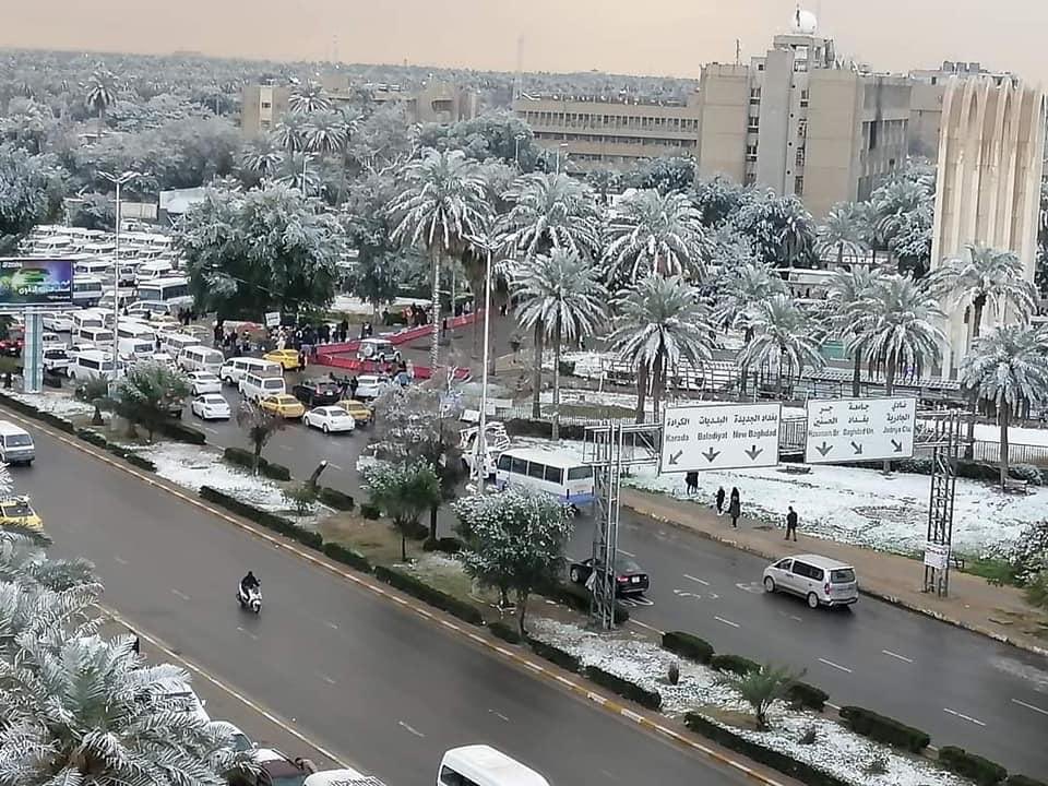 В Багдад валя сняг за пръв път от 12 години