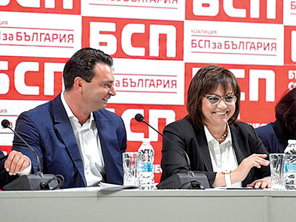 Над 70 000 избират лидер на левицата