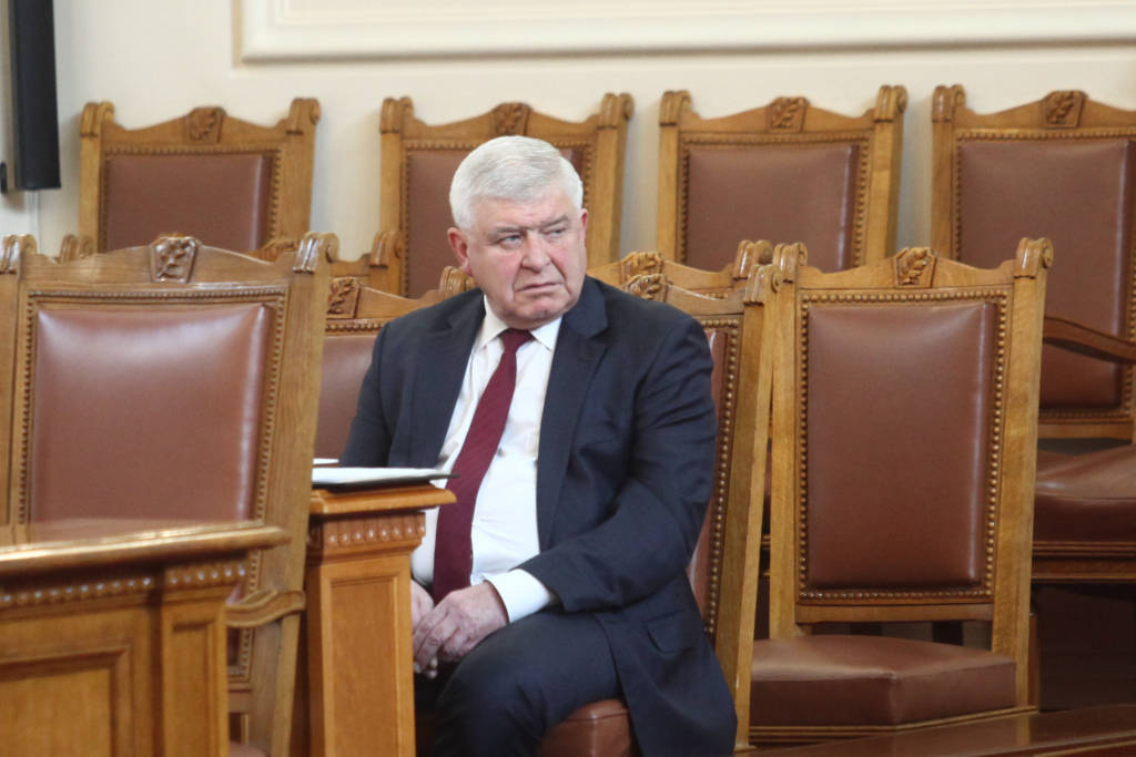 Ананиев: До края на годината няма да има промени в достъпа до здравеопазване на българите във Великобритания