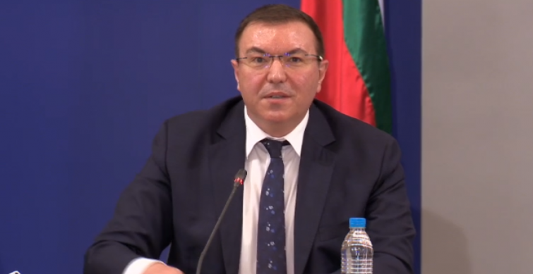 Проф. Ангелов: Наблюдава се трайна тенденция за намаляване на заболелите с COVID-19 (ВИДЕО)