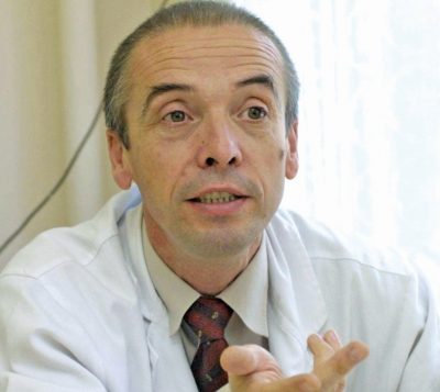 Мангъров: Да се ваксинирам е все едно да се изхвърли ваксина в кофата