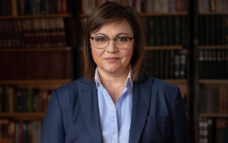 Нинова: На системи съм четвърти ден, симптомите си ги имам