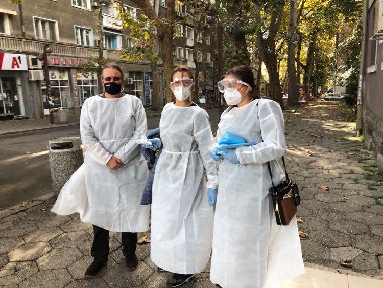 Депутати и общински съветници от ГЕРБ станаха доброволци в РЗИ-Бургас