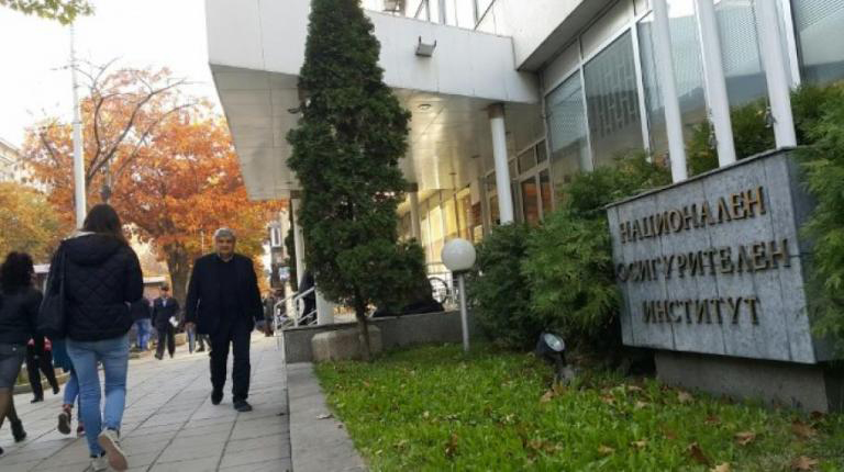 Намаляват с 9% пенсията от НОИ, ако взимаш втора