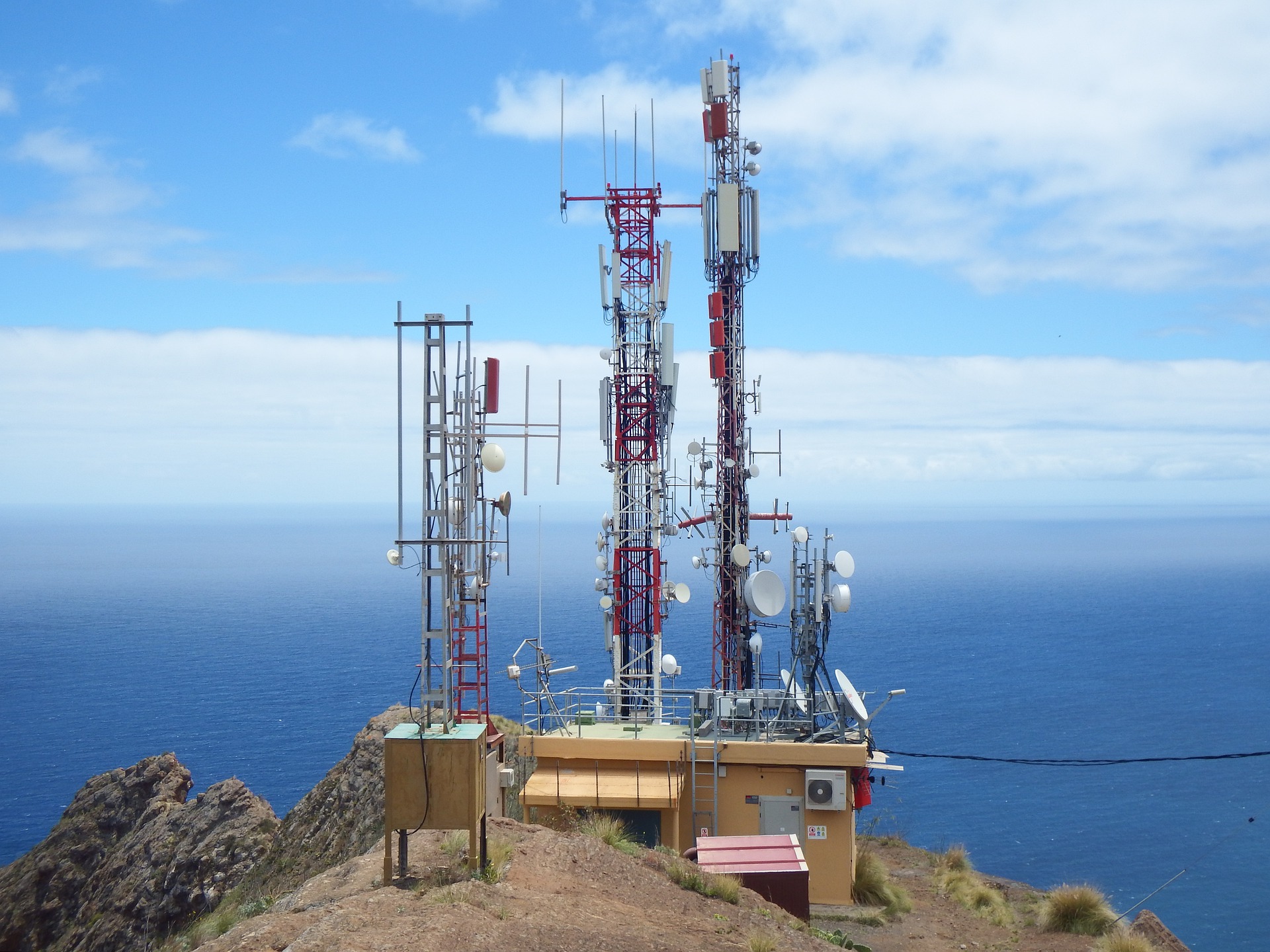 140 нападения срещу станции на 5G мрежи в ЕС са извършени само за 6 месеца