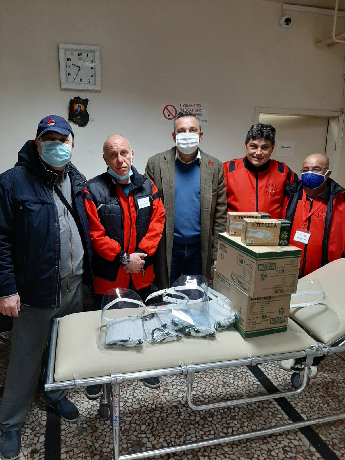 БСП с дарение за Спешна помощ в Горна Оряховица