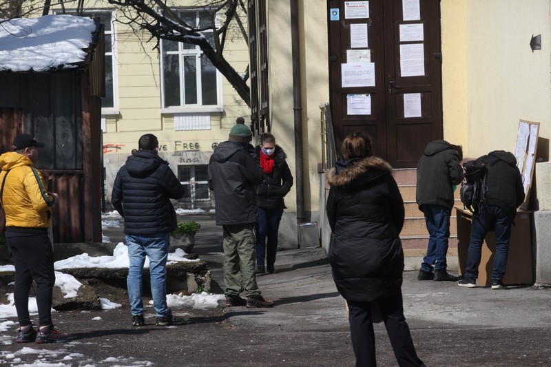 Над 5000 останали без работа заради коронавируса се регистрираха за ден