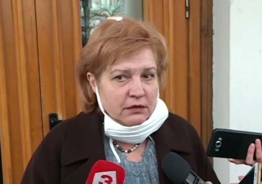 Менда Стоянова: Държавата ще поема и осигуровките на работника при мярката 60/40