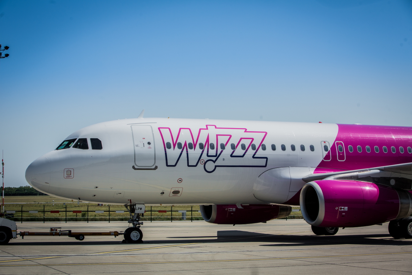 Wizz Air отменя всички полети между България и Великобритания днес и утре