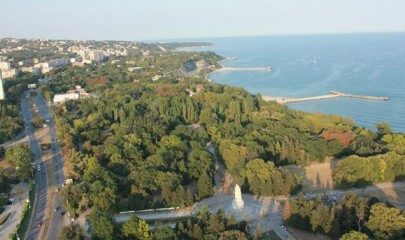 Съветници предлагат незастроените имоти в Морската градина да станат общински