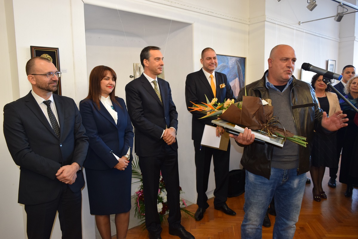 В Бургас избират Художник на годината