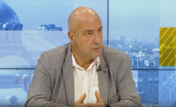 Доц. Любомир Киров: Бързото идентифициране на инфектираните ще забави темпото на епидемията