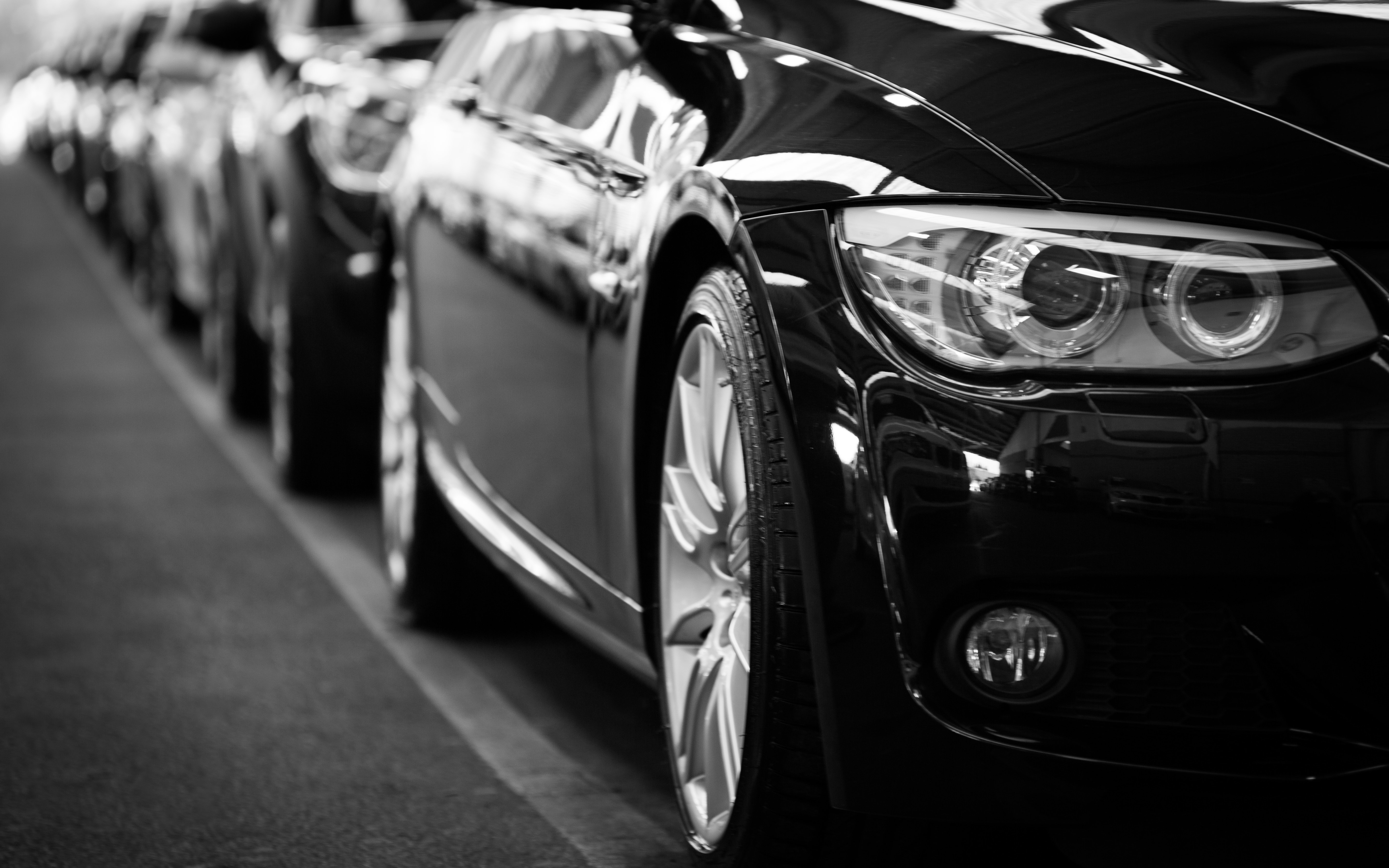 За колко време митничар може да си купи BMW?