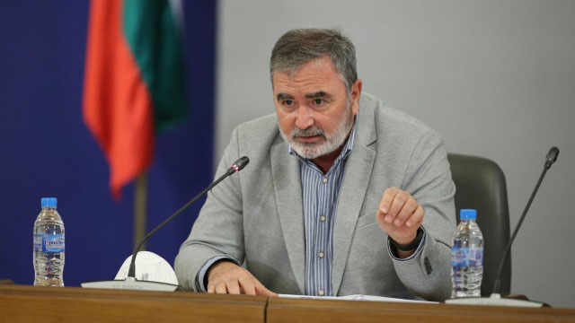 Доц. Кунчев: Или спазваме мерките, или преминаваме към по-строги