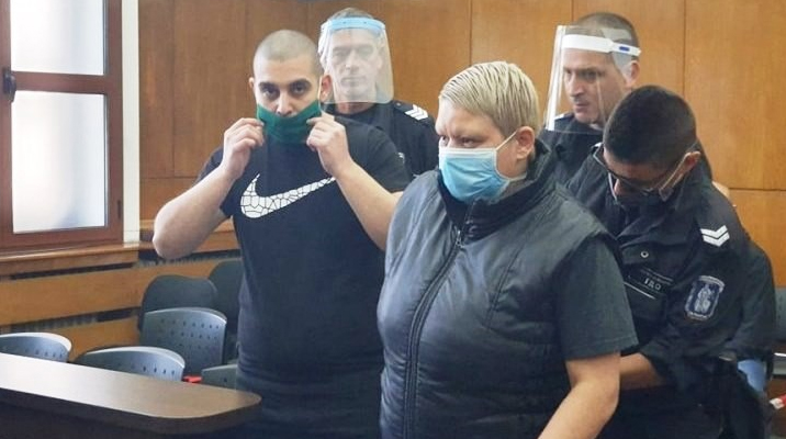32 г. затвор за майка и син за убийство