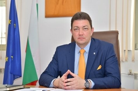 Кметът на Петрич с коронавирус, в болница е