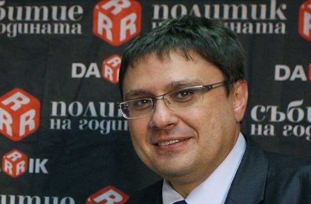 Свалете маските в училищата и театрите!