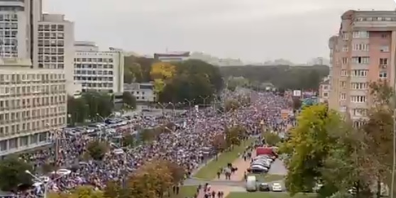 50 хиляди протестират в Беларус, 200 задържани