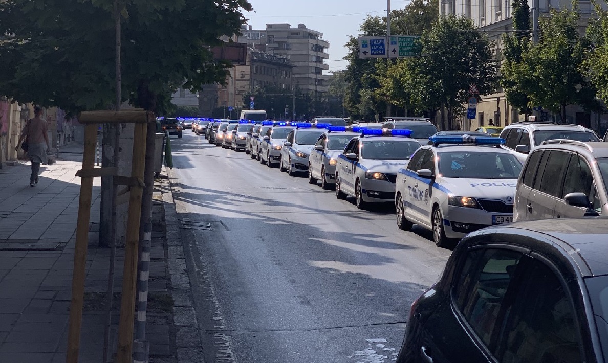 Засилено полицейско присъствие в София преди готвения голям протест довечера (ВИДЕО)