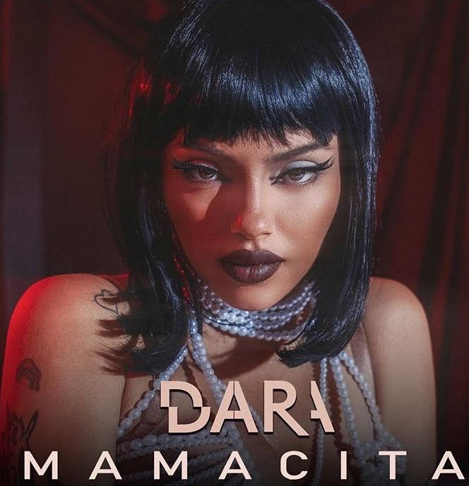 Дара секси и провокативна в „Mamacita“