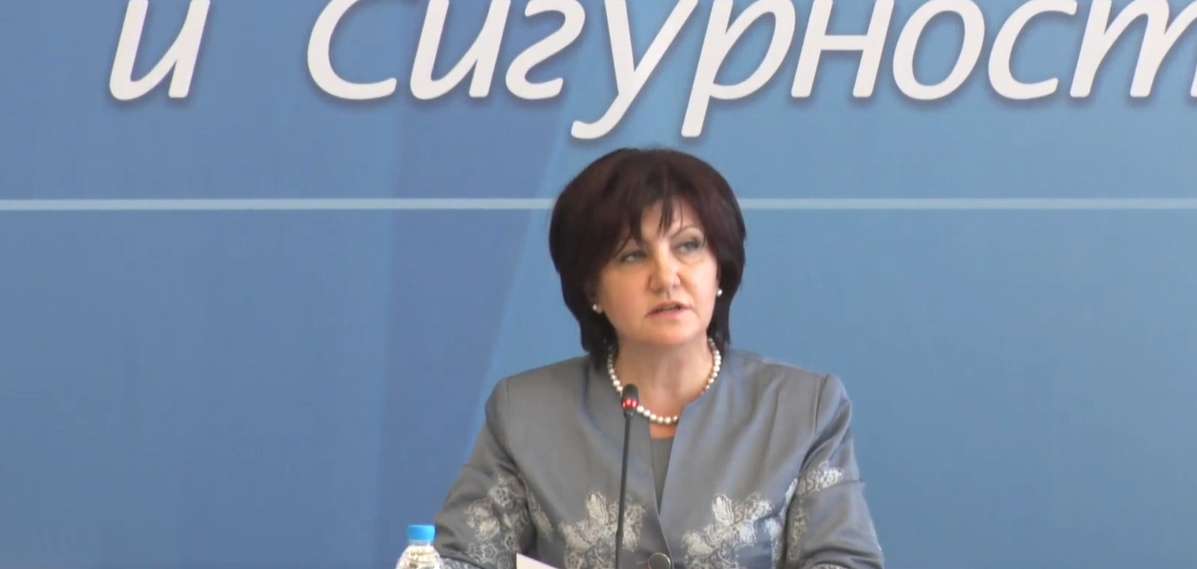 Цвета Караянчева: Ефективността на жените в обществения живот е неоспорима