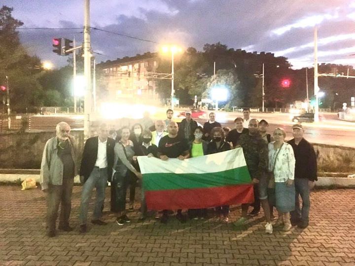 Станислав Недков-Стъки покани от името на контрапротеста Отровното трио на дебат, иска да се подложат на детектор на лъжата