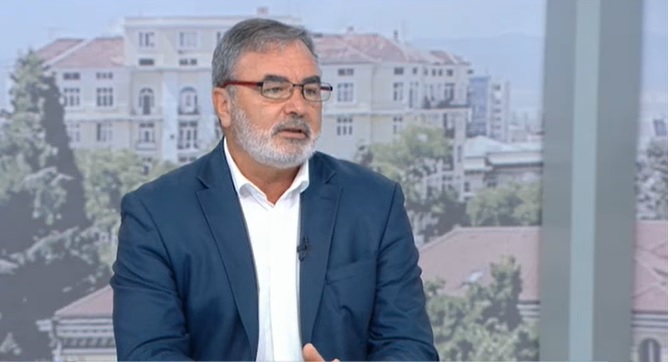 Доц. Ангел Кунчев: Ситуацията с пандемията в България се подобрява значително през последните две седмици