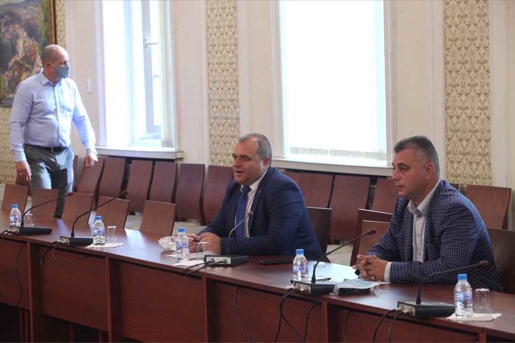 ВМРО: Няма да подкрепим проекта за конституция на ГЕРБ, ако в него не влязат шестте точки на Каракачанов