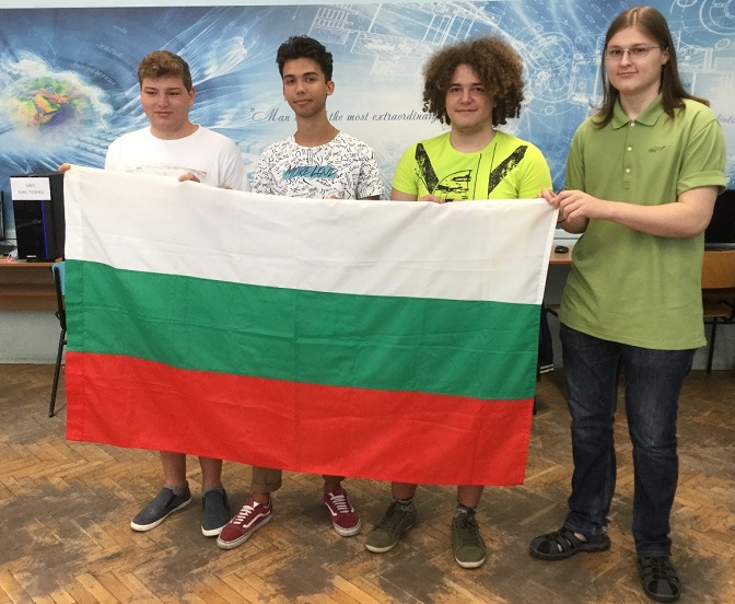 Български ученици спечелиха четири медала от международната олимпиада по биология