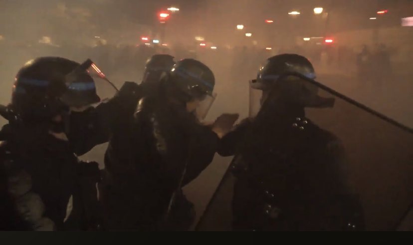 70 ранени полицаи при вчерашните протести във Франция