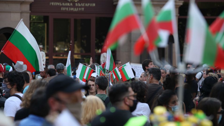 95-а вечер на протести в София