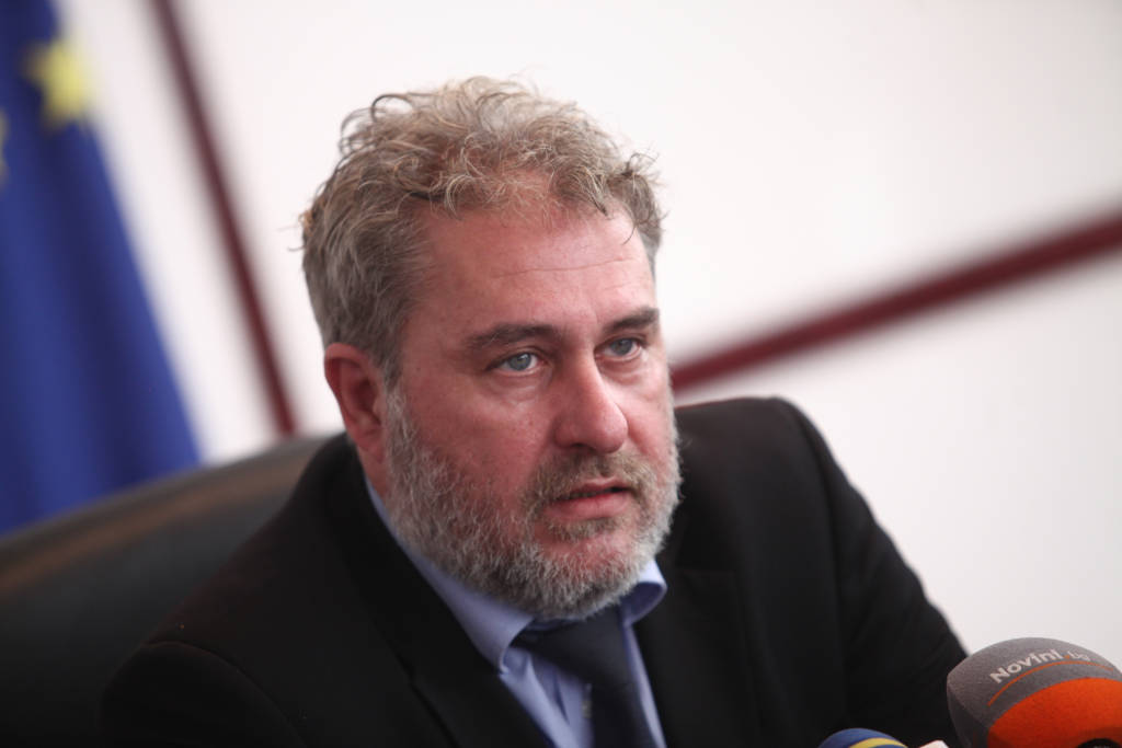 Боил Банов: Една държава трябва да се грижи за своите паметници и храмове