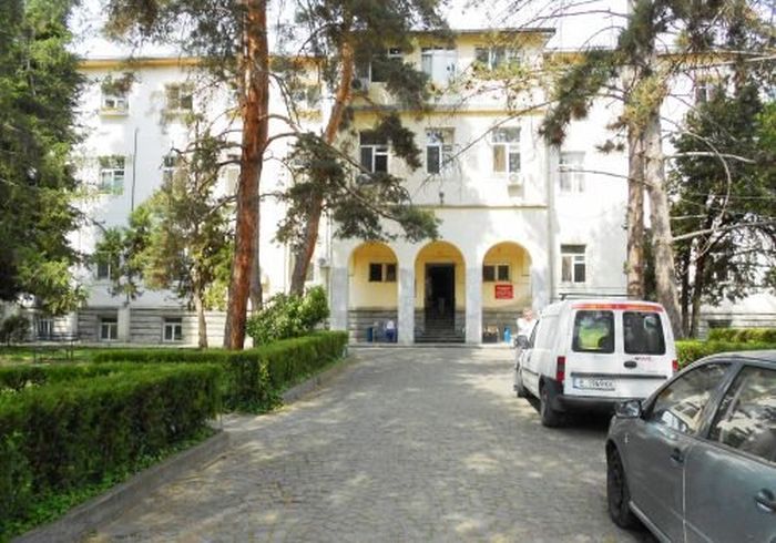 Затвориха  хирургията в санданската болница, 8 от персонала положителни за  Ковид-19