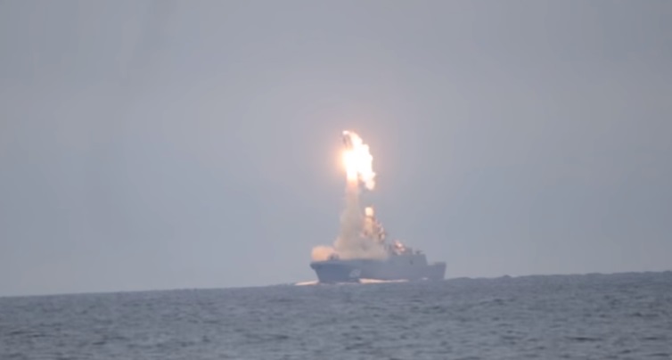 Русия порази цел в Баренцово море с хиперзвукова ракета "Циркон" при тест (ВИДЕО)