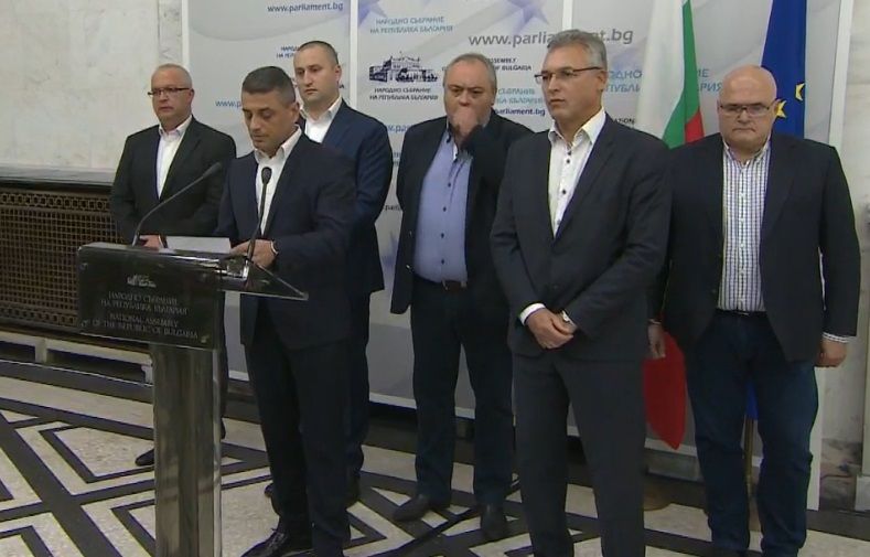 Шестимата отцепници от БСП искат мажоритарен вот с пропорционални листи