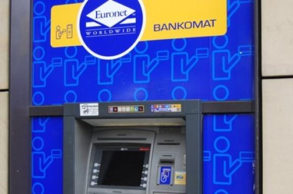 „Euronet” на въпроси на „Труд“: Клиентите винаги имат опция да приемат или откажат трансакция на банкоматите ни