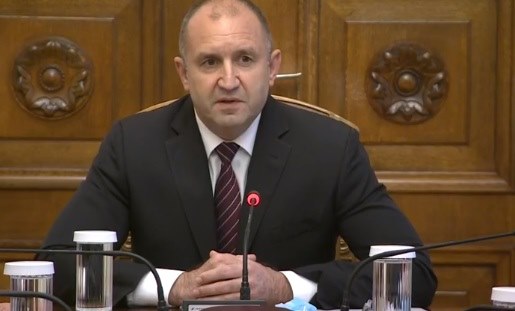 Президентът Радев към службите: Защо на протеста бяха допуснати провокатори и се приложи насилие