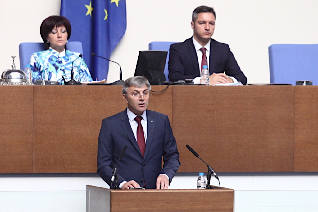 Мустафа Карадайъ: ДПС настоява за оставка на правителството и на президента