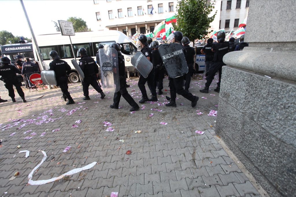 Втори задържан на протеста в района на пл. „Независимост“