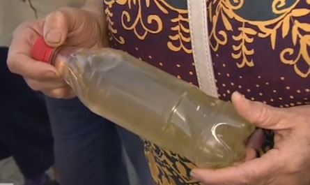 Жители на Калофер протестираха срещу лошото качство на водата