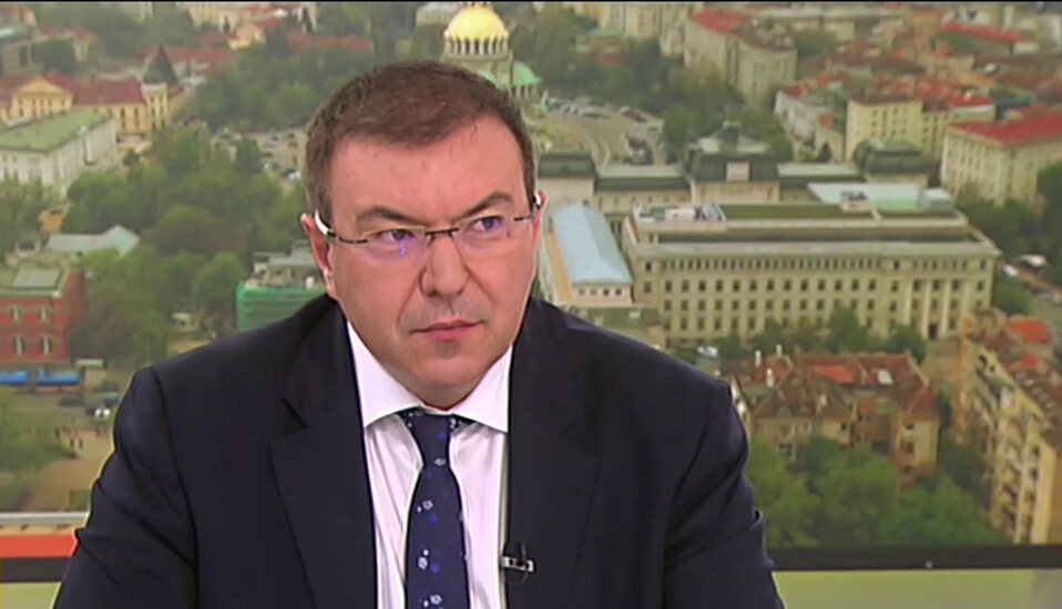 Костадин Ангелов: Противогрипните ваксини тръгват в аптечната мрежа