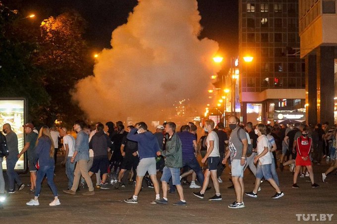 Десетки ранени при снощните протести в Минск срещу резултатите от изборите