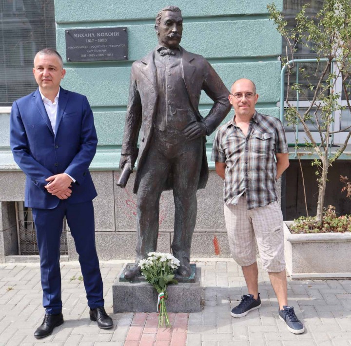Два паметника украсиха Варна в чест на Освобождението на града