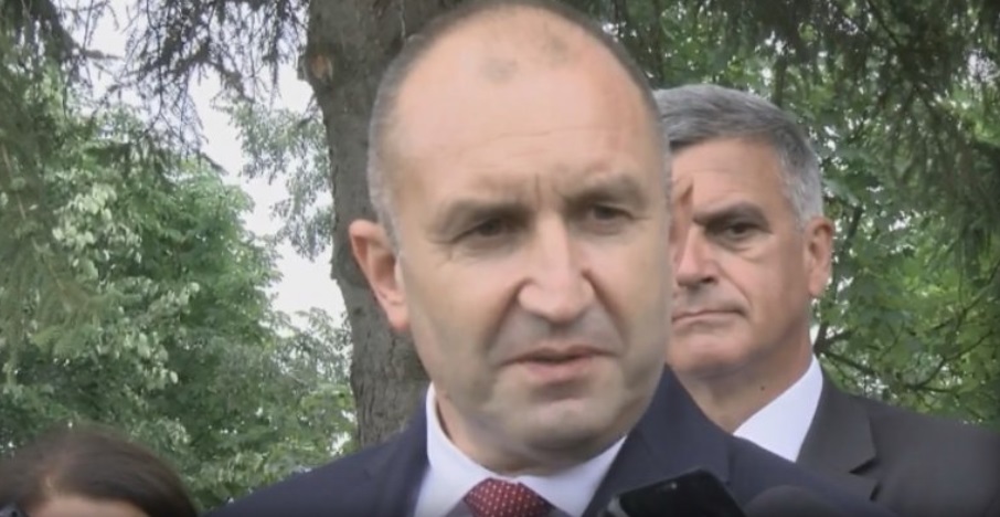 Президентът Радев цитира Вазов: И в няколко дена тайно и полека, народът порасна на няколко века (Обновена)