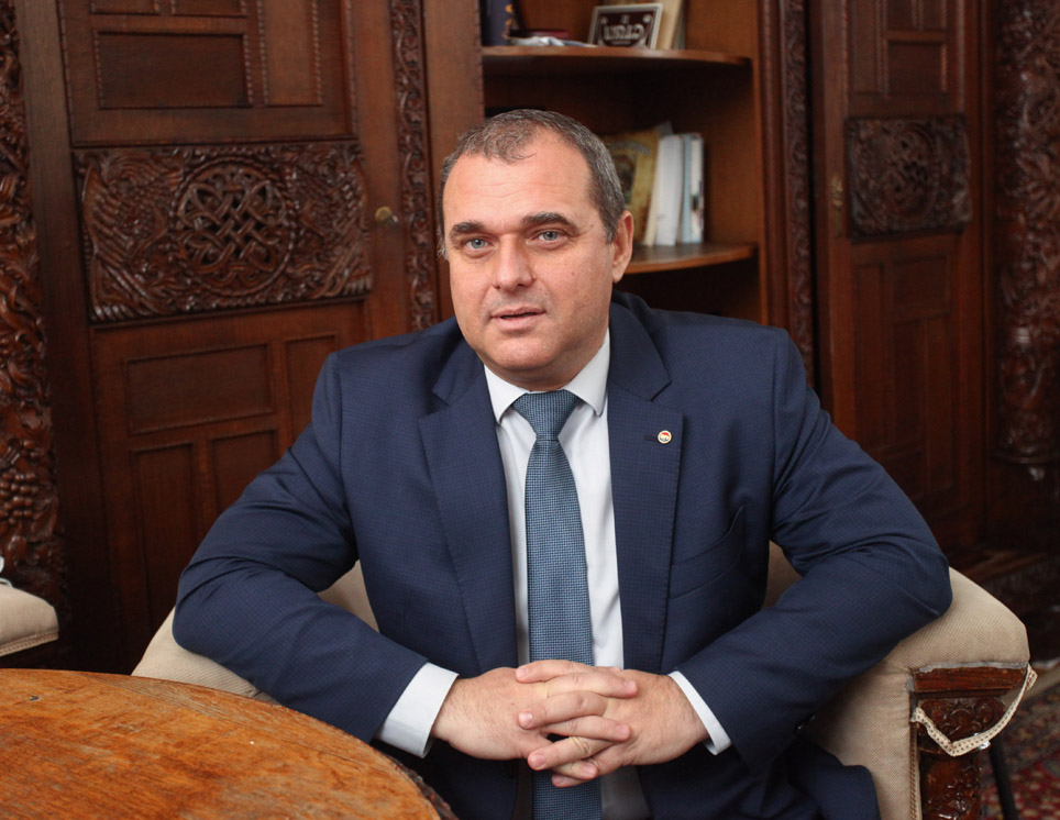Искрен Веселинов, ВМРО - съпредседател на ПГ „Обединени патриоти“, пред „Труд“: Трябва да се сложи край на социалния паразитизъм